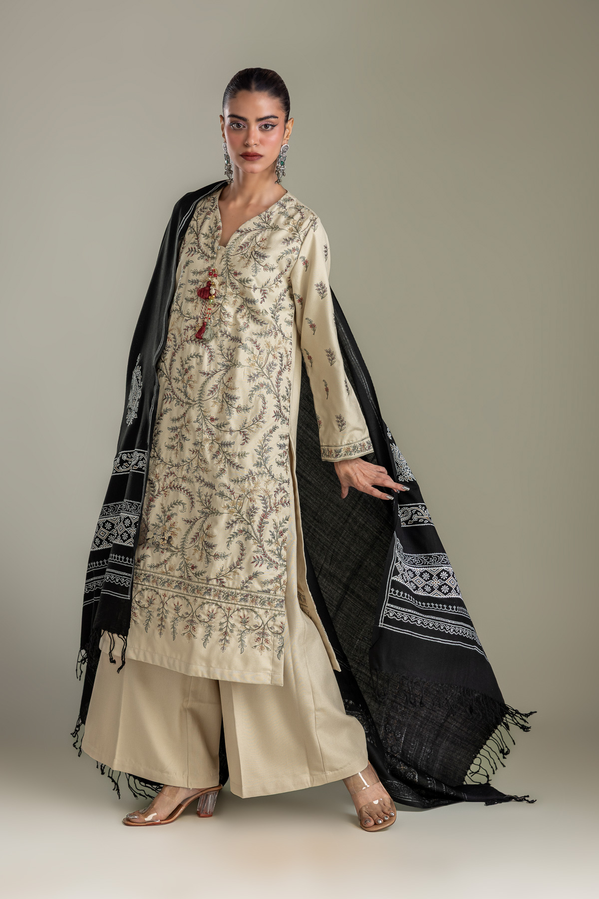 Embroidered Rashmina Acrylic Black Rashmina Shawl - 1-26-431-A-I1-VG