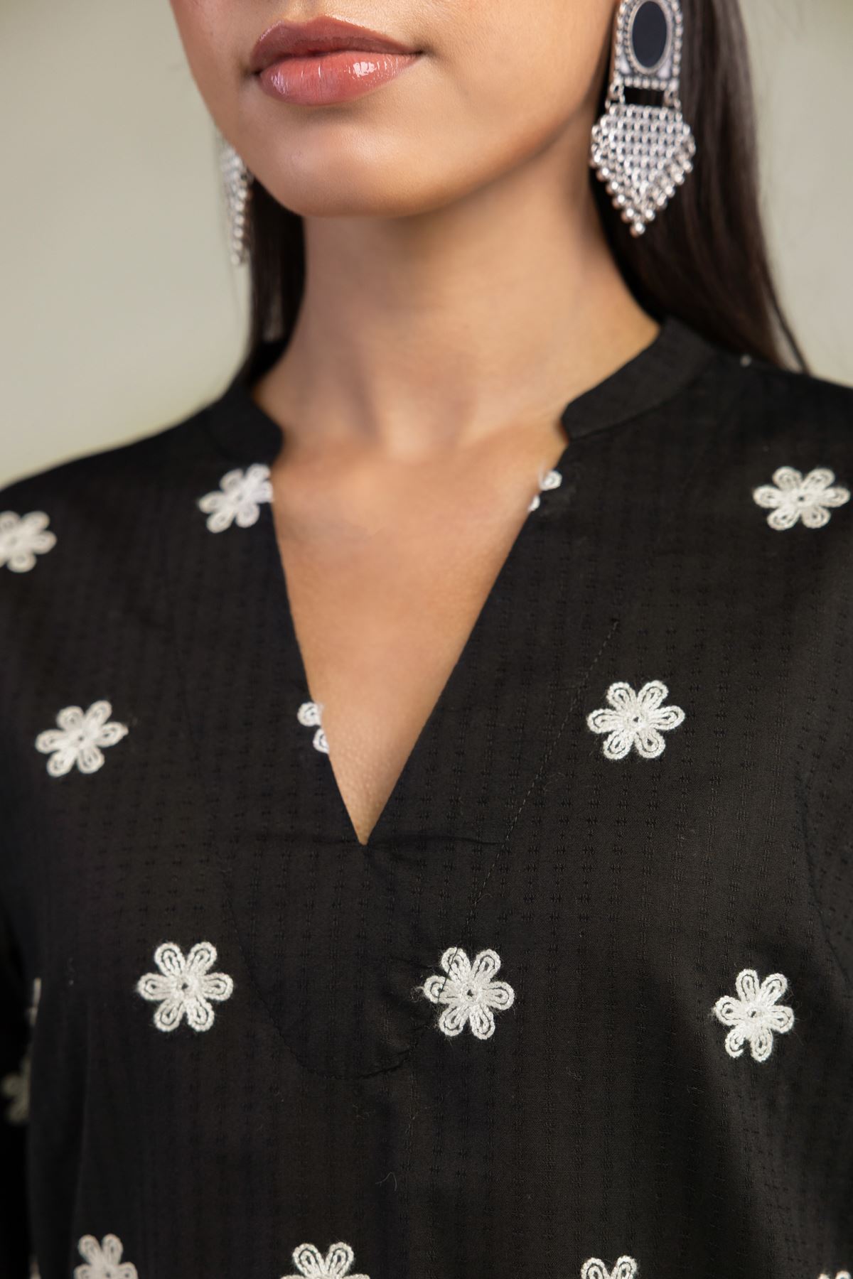 Embroidered Cotton Dobby Black V-Neck Kurta - 1-26-203-A-H1-VG