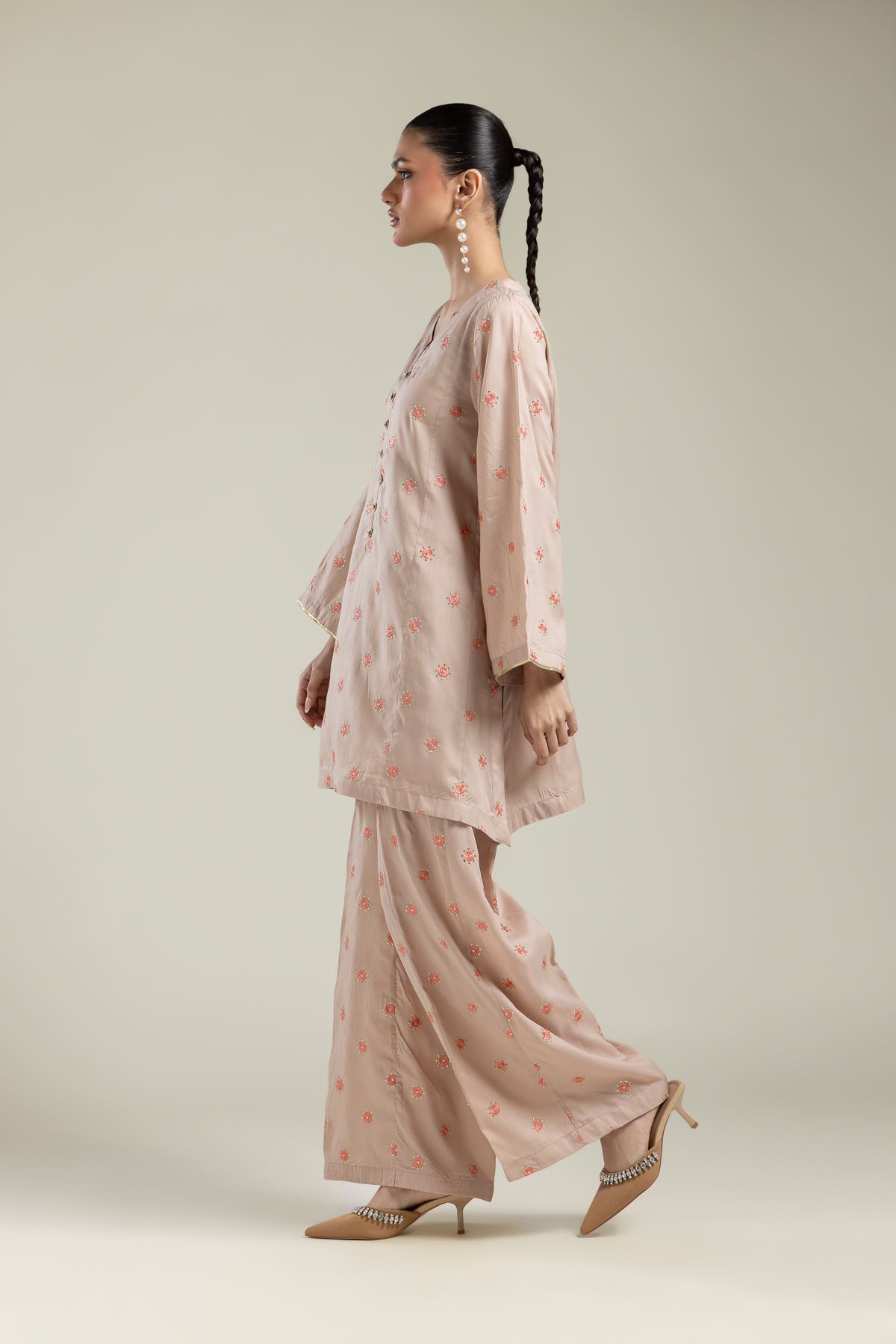Embroidered Textured Weave Floral Wide-Leg Pants - 1-26-106-A-E-VG