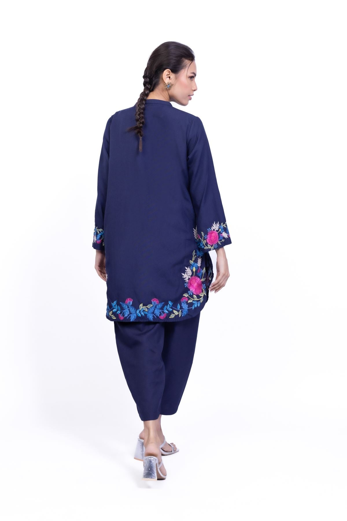Embroidered Heavy Blended Viscose Kurta - 25-09-12E2-01TA-VG