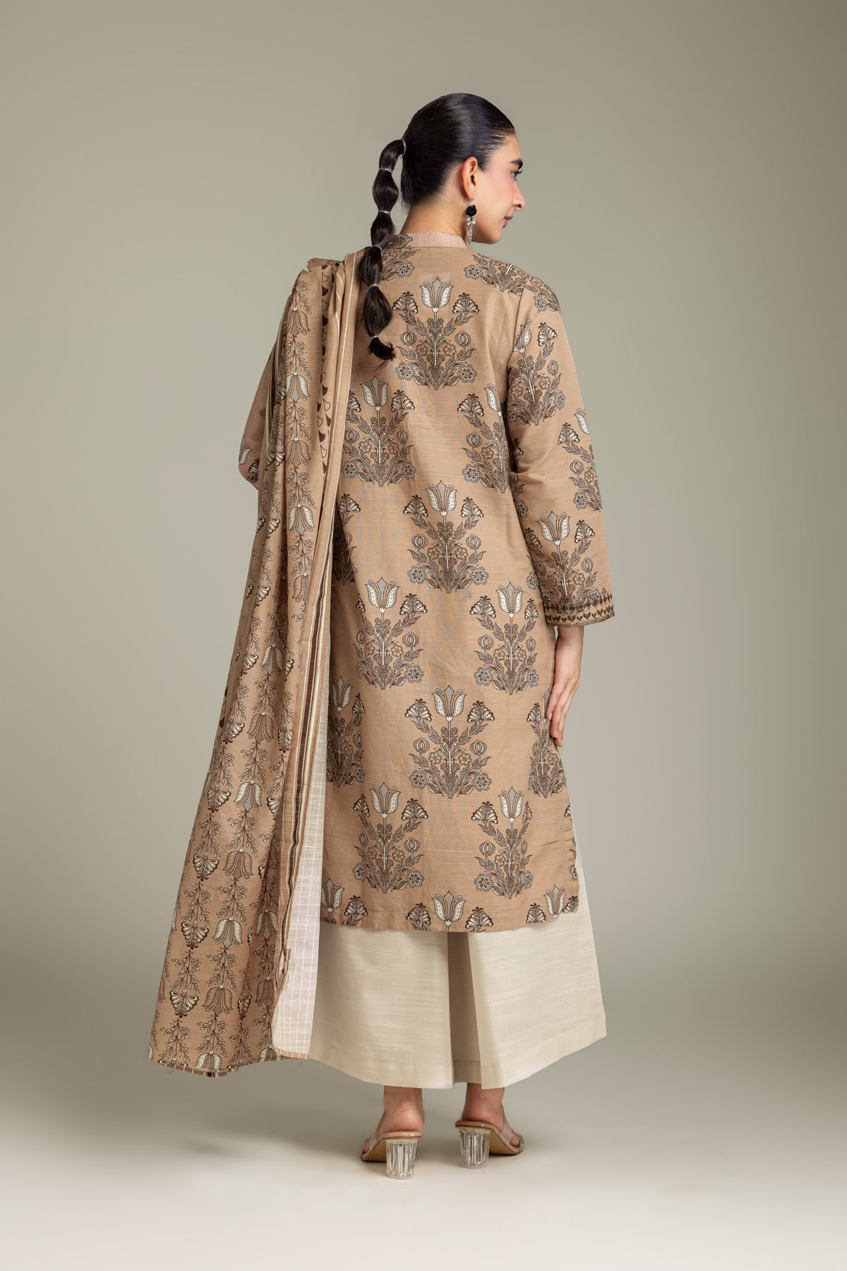 Embroidered Light Khaddar Fabrics 3 Piece - 2-26-202-A-D-VG