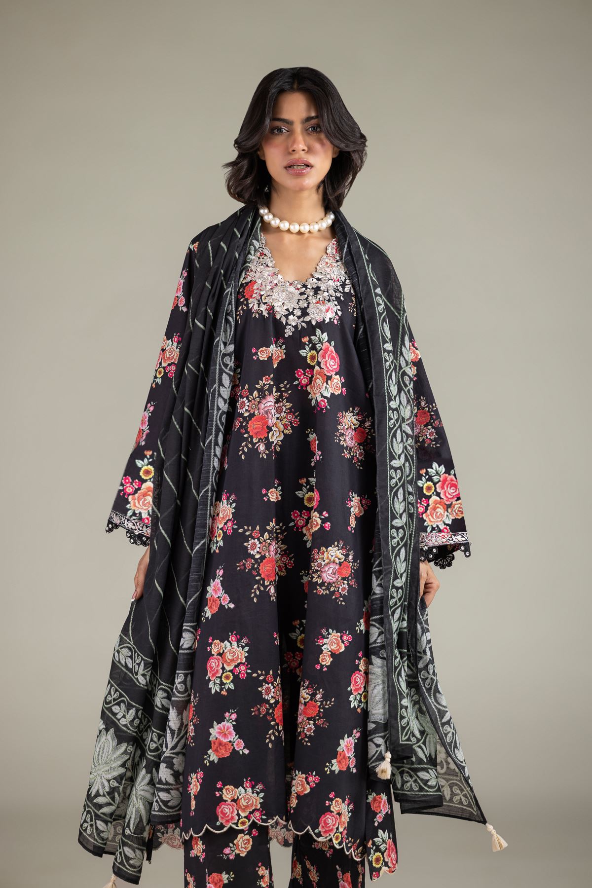 Embroidered Cambric Tailored Floral 3-Piece - T-A11-26-118FI2-VG