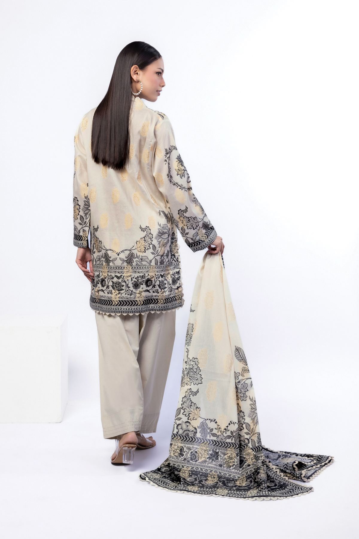 Printed Jacquard Tailored 3 Piece - T-A33-26-104FD1-VG