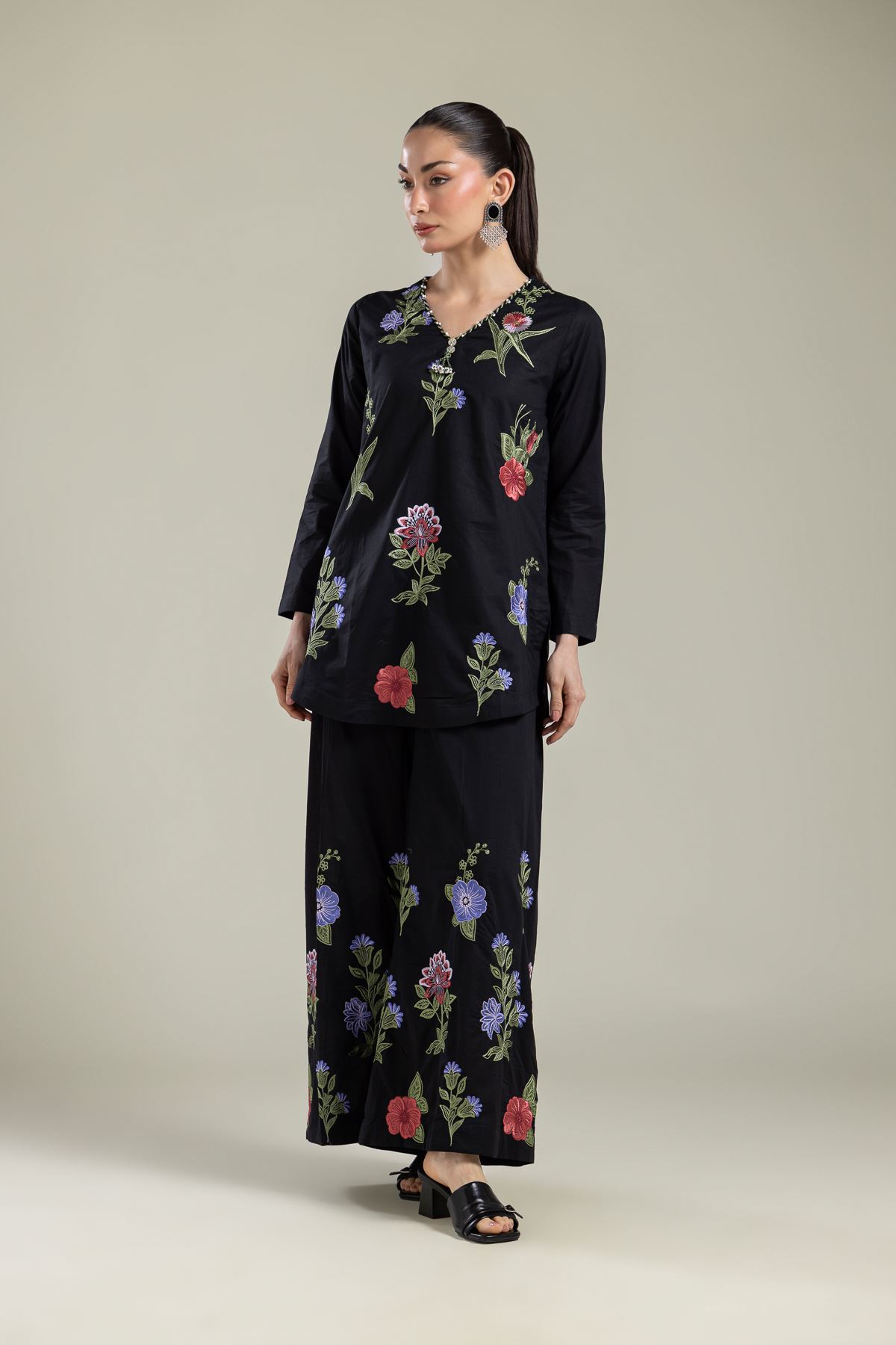 Embroidered Cambric Black V-Neck Kurta - 2-26-109-A-D-VG