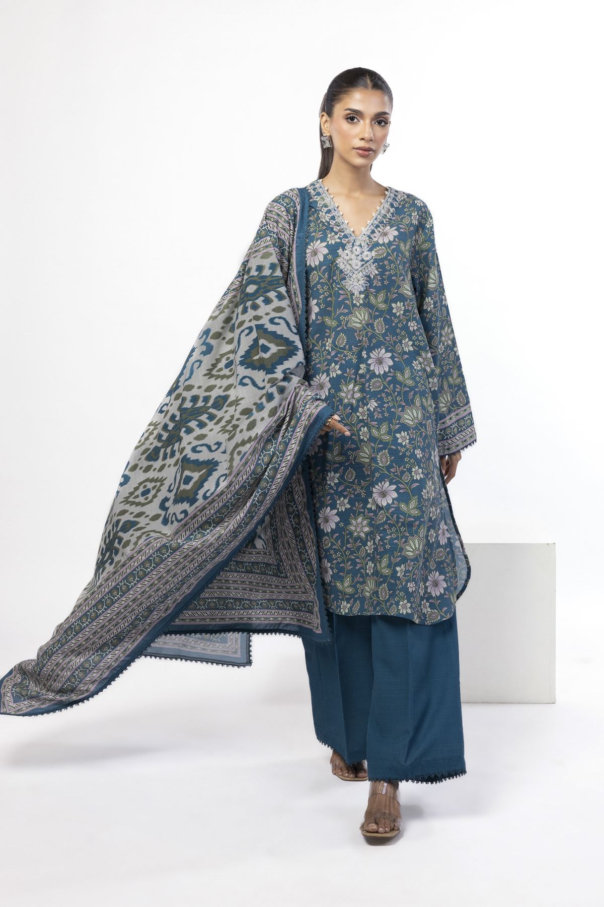 Embroidered Khaddar Tailored 3 Piece - KRN09AST-VG