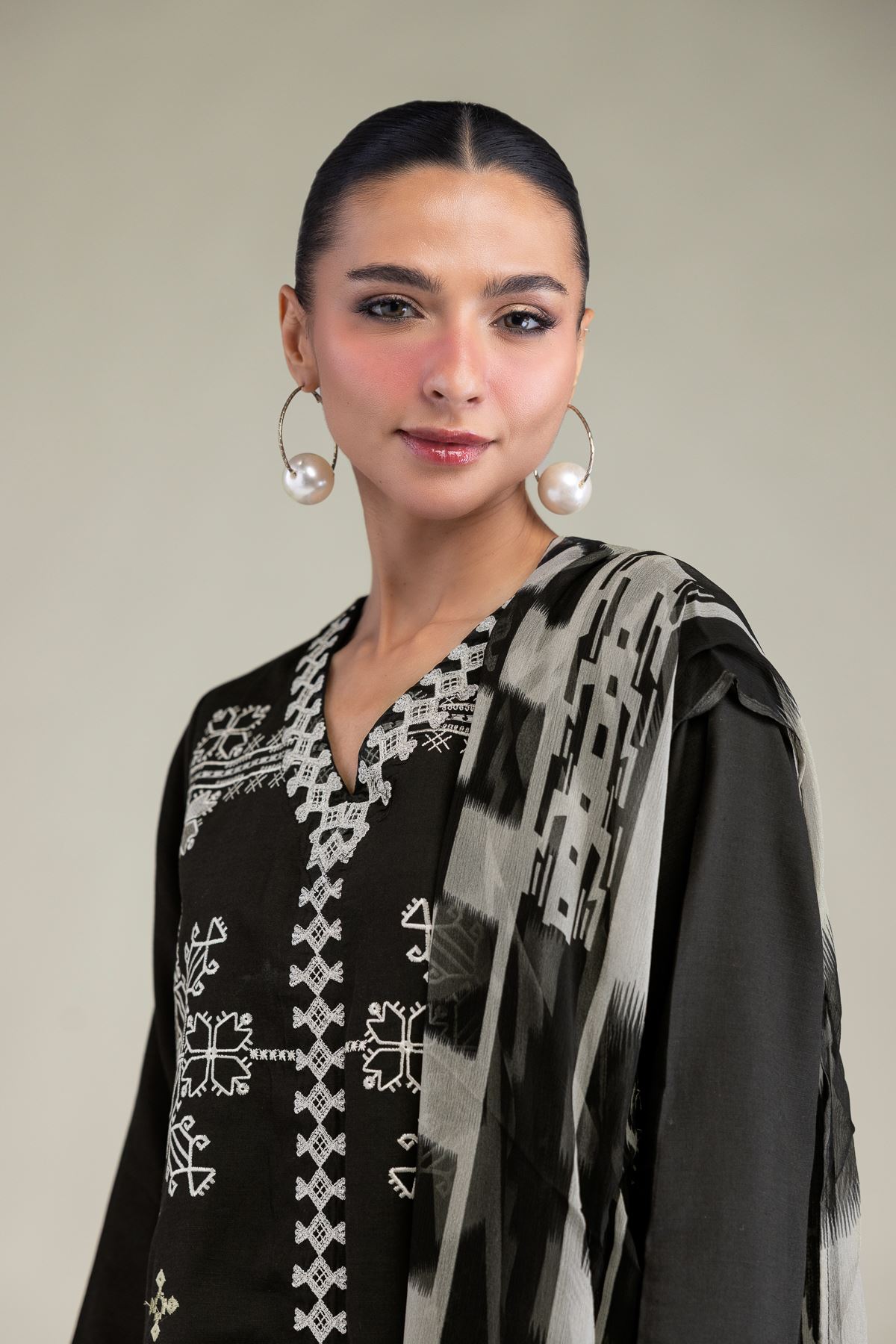 Embroidered Chiffon Black Chiffon Dupatta - 2-26-206-A-H1-VG