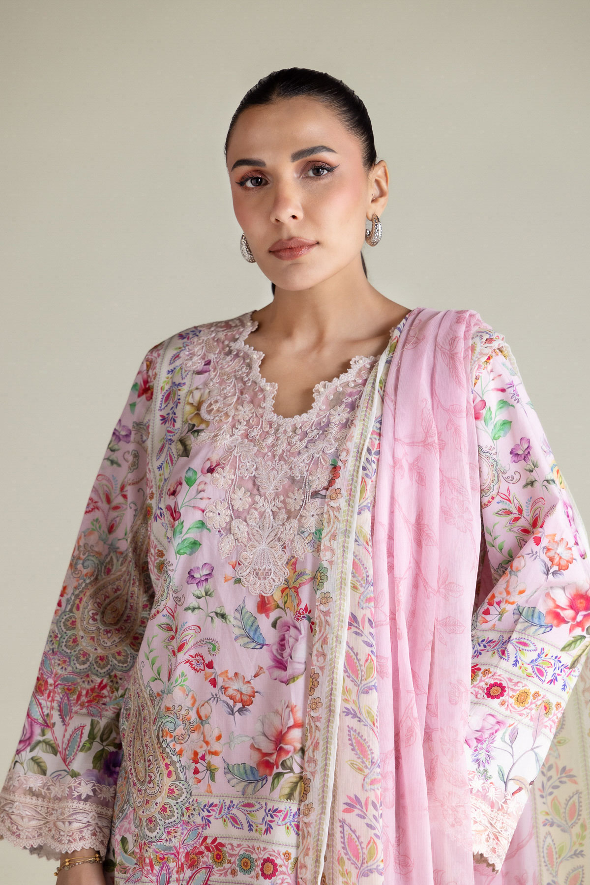 Embroidered Lawn Fabrics 3 Piece - T-A33-26-207FD1-VG