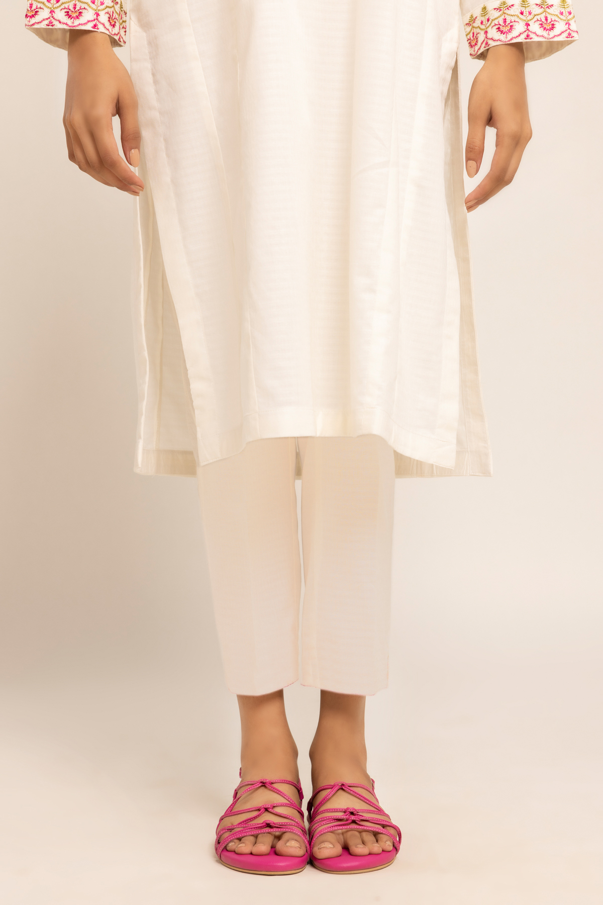 Buy Pants | 0.0 N/A | EEBN24003-VG_OFF-WHITE
