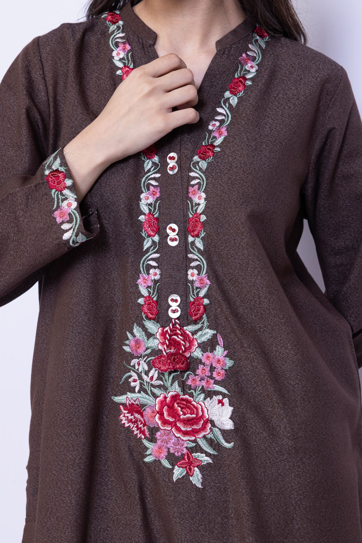 Embroidered Karandi Kurta - 25-09-11E5-07TA-VG
