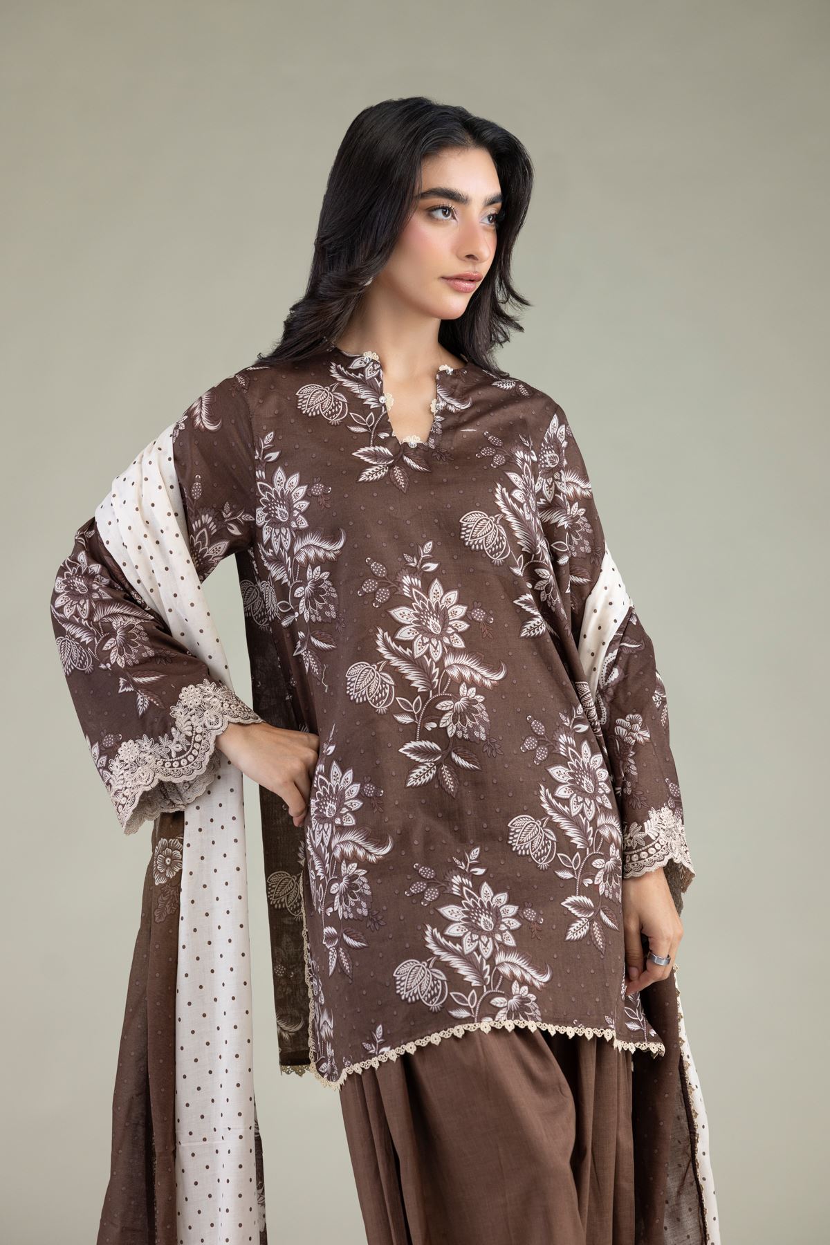 Embroidered Cambric Fabrics 3 Piece - A22-26-214FH1-VG