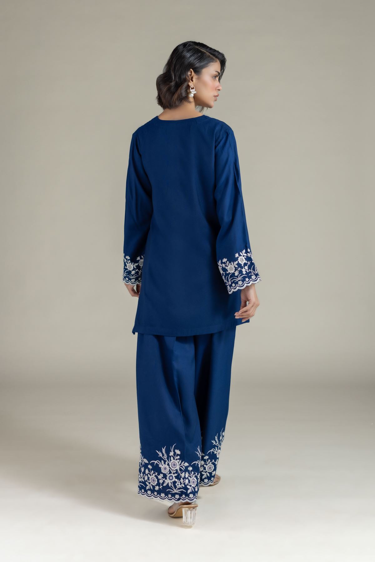 Embroidered Heavy Blended Viscose Floral Scalloped Kurta - 25-10-11E12-03TB-VG