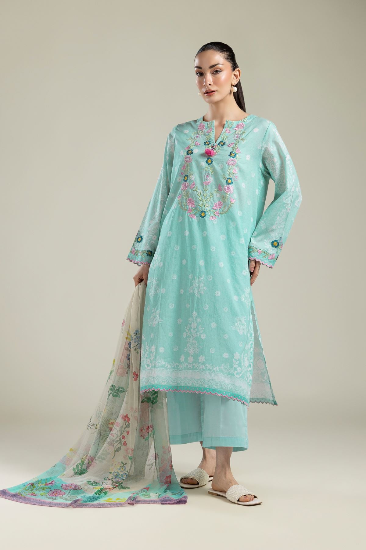 Embroidered Cambric Floral Tailored 3-piece - T-A33-26-112FD1-VG