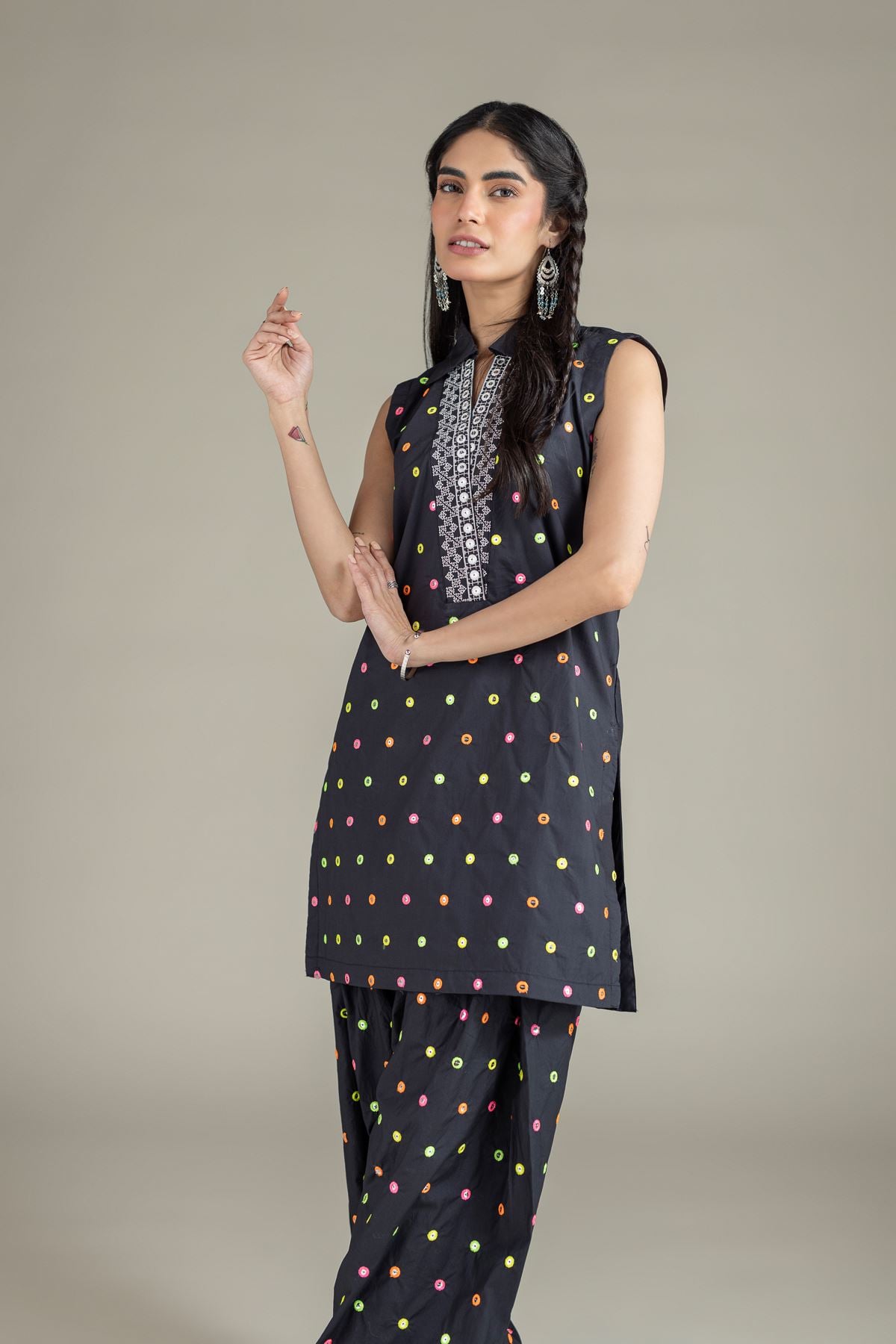 Embroidered Poplin Kurta - 25-10-12E6-03TA-VG