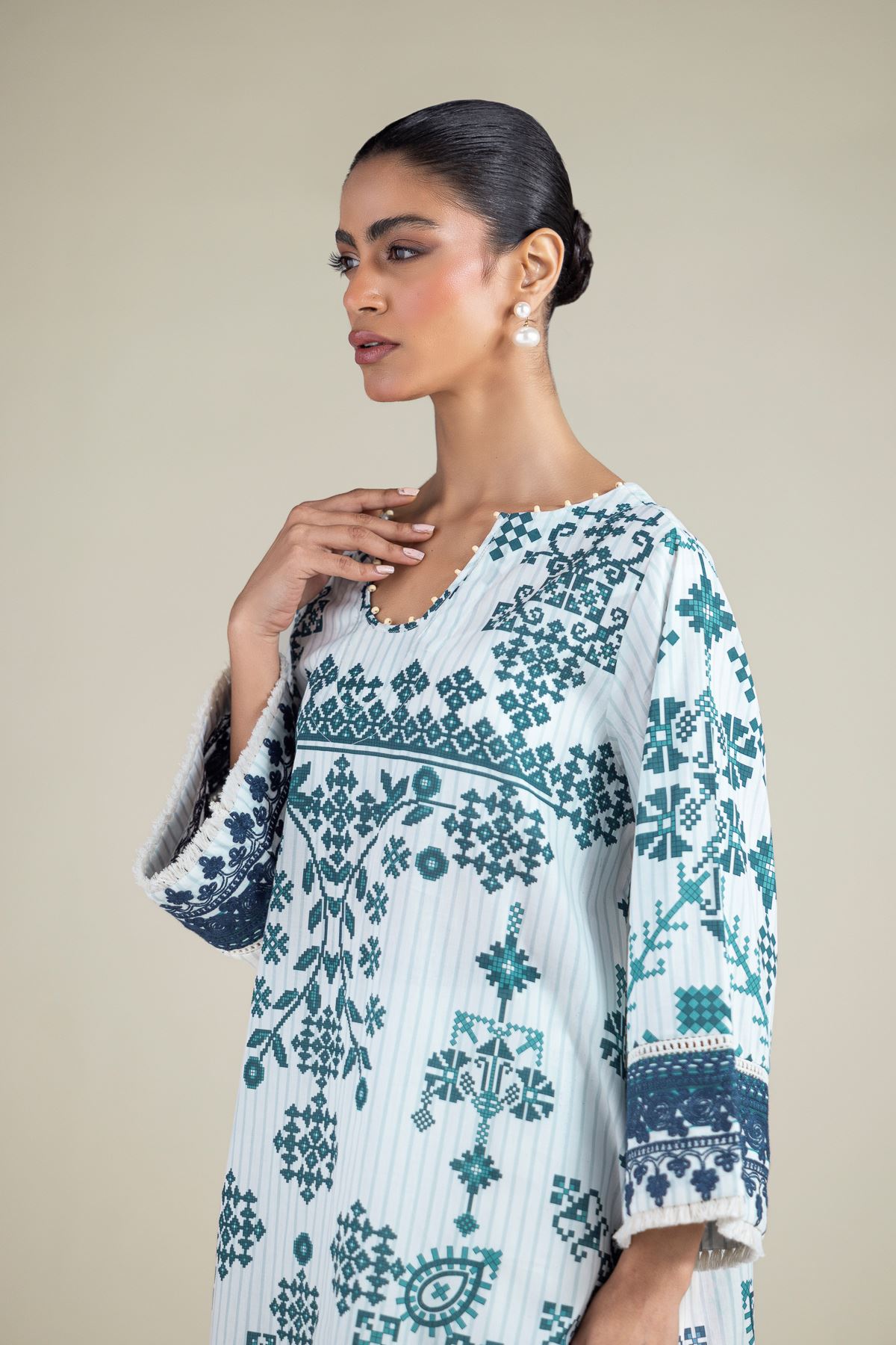 Embroidered Lawn Lawn 2-Piece Tailored - 1-26-231-A-D1-VG