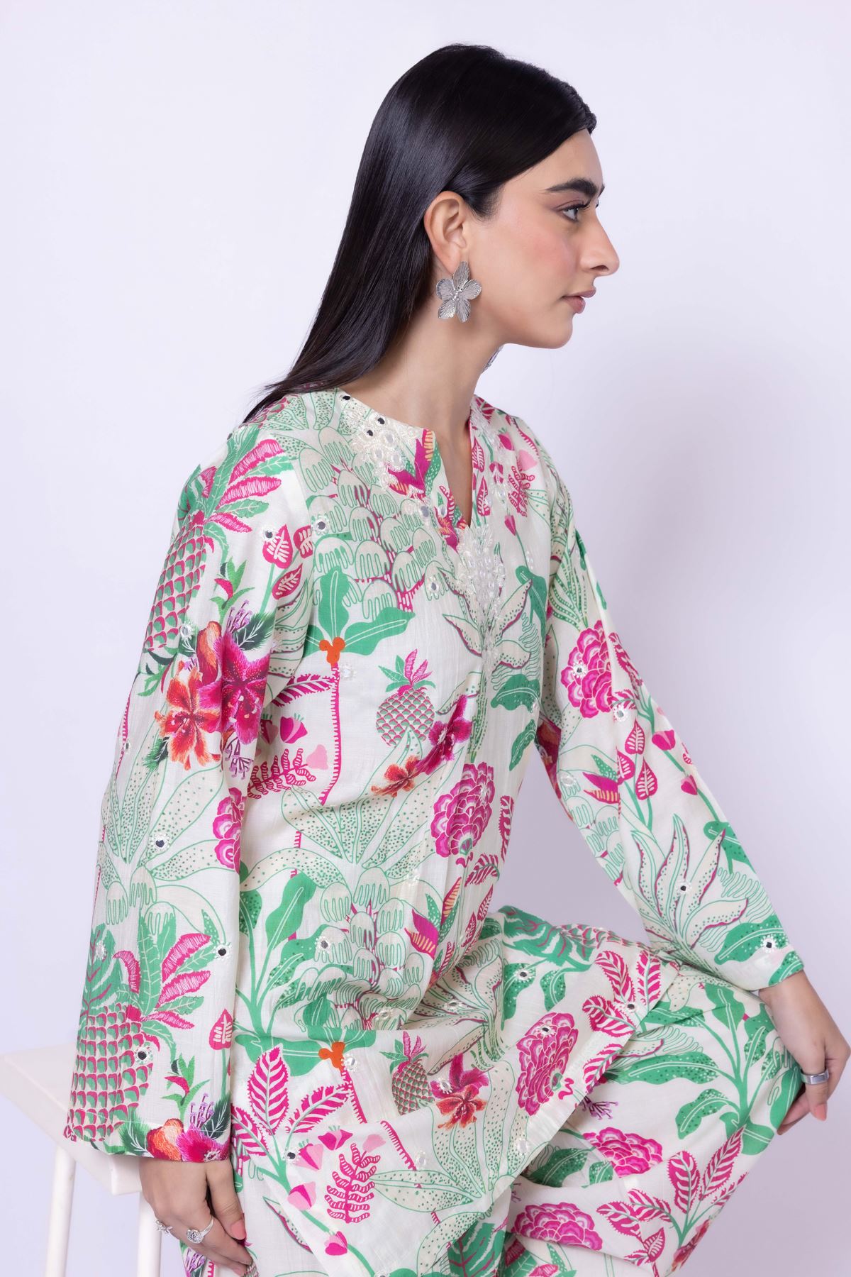 Embroidered Raw Silk Kurta - 25-04W16-02TA-VG