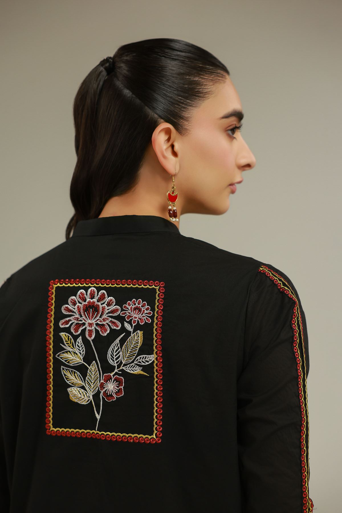 Embroidered Cambric Black Cambric Kurta - 25-00-X2-08TB-VG