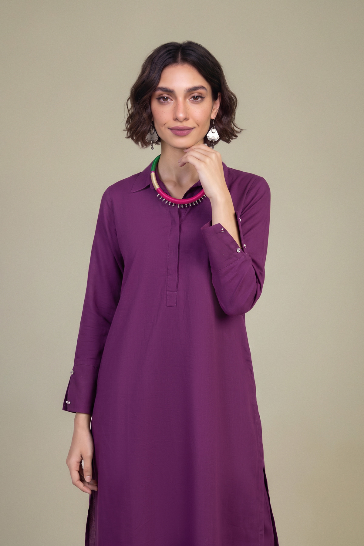 Dyed Poplin Poplin V-Neck Kurta - 1-26-408-A-A1-VG