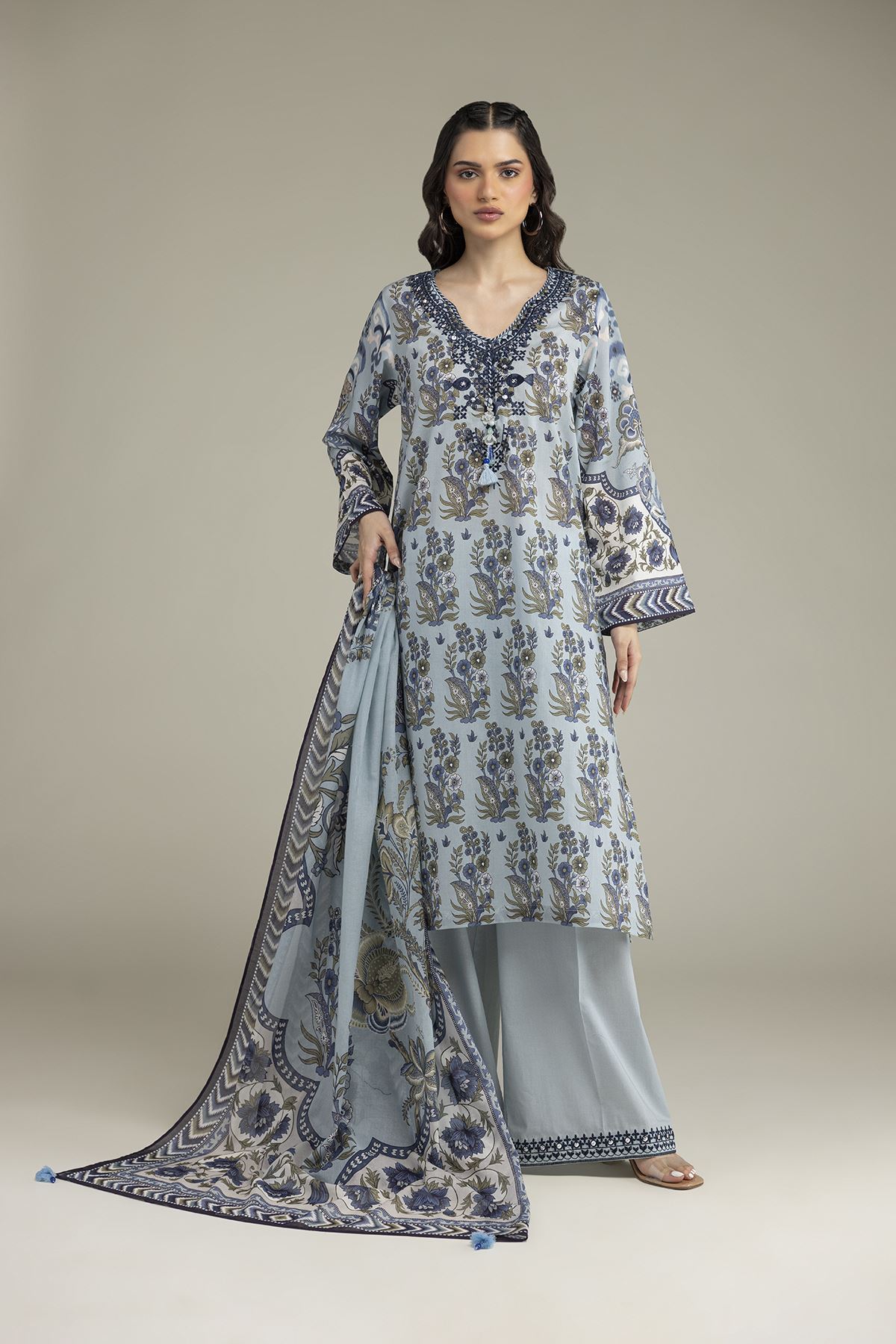 Embroidered Lawn Fabrics 3 Piece - A22-26-201FC1-VG