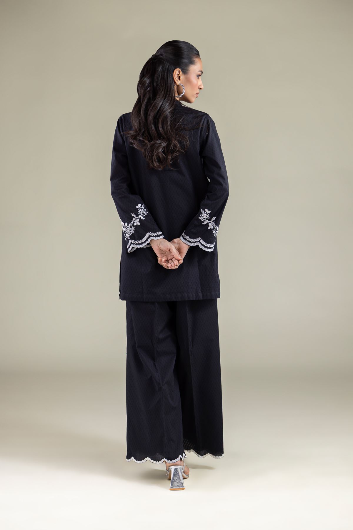 Embroidered Cotton Dobby V-neck Floral Kurta - 2-26-105-A-D-VG