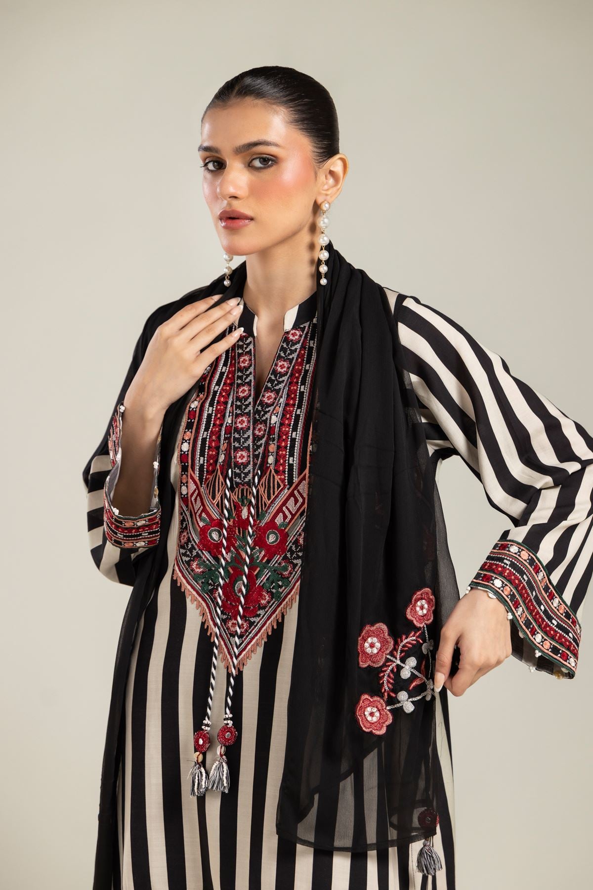 Embroidered Chiffon Black Chiffon Dupatta - 2-26-202-A-G-VG