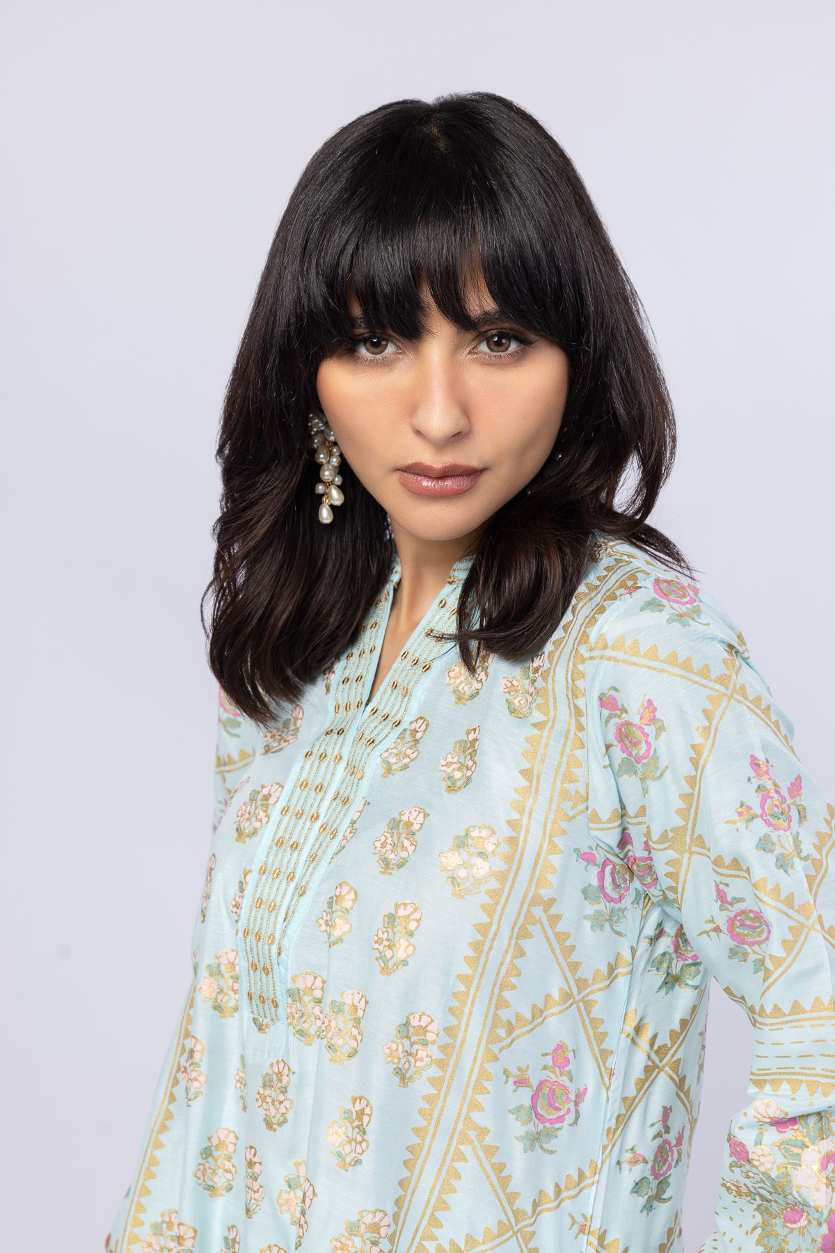 Embroidered Raw Silk Kurta - 25-09-11E14-08TA-VG