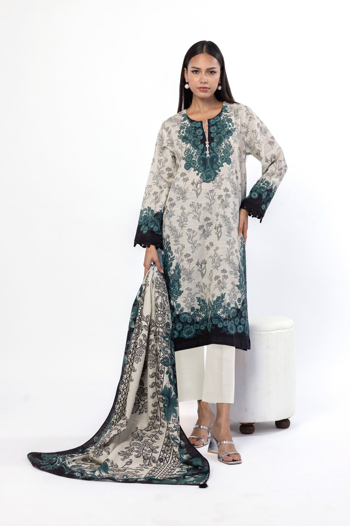 Printed Khaddar Fabrics 3 Piece - 25-09-10E3-07TB-VG
