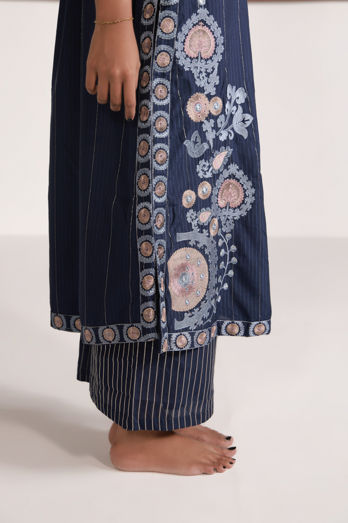 Yarn Dyed Embroidered Handwoven Kurta - 2-26-202-A-D-VG