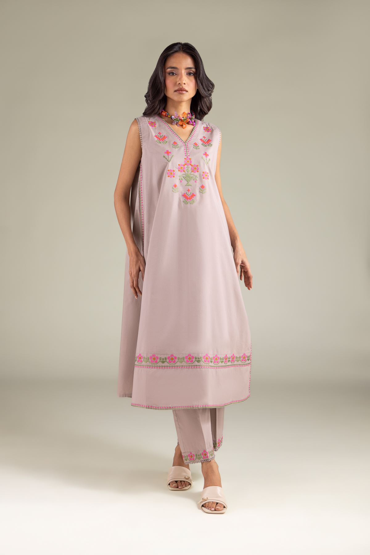Embroidered Cambric Floral Sleeveless Kurta - 1-26-129-A-E-VG