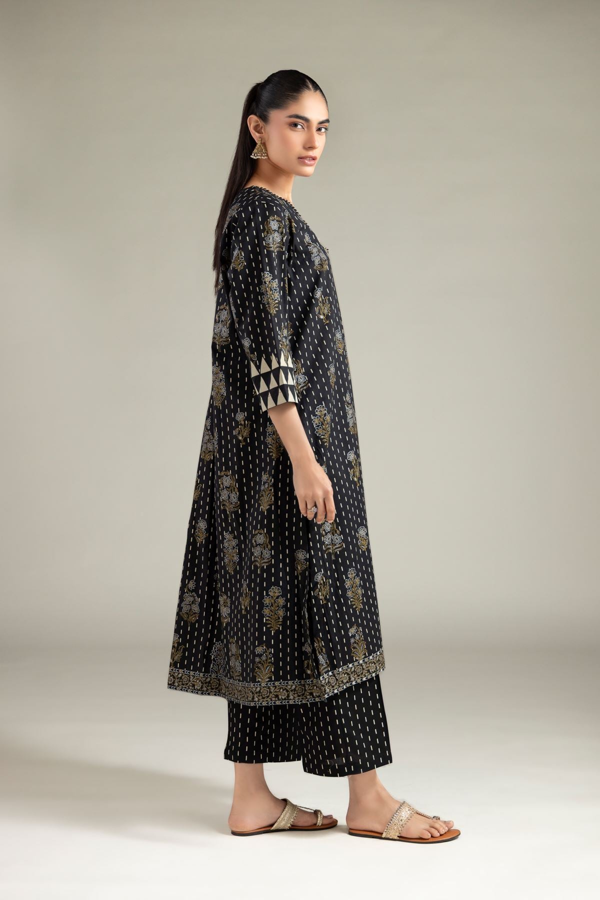 Cambric Kurta - 2-26-101-A-G-VG