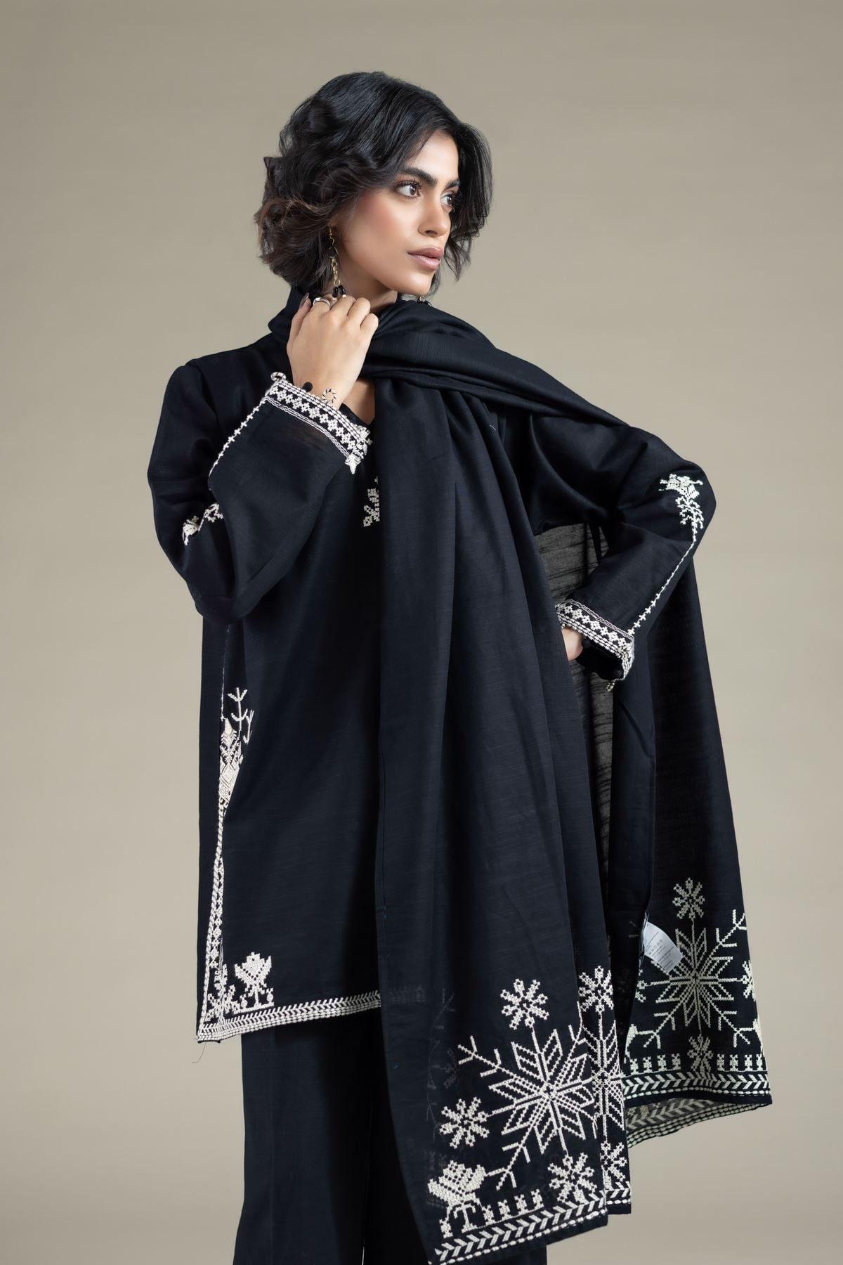 Embroidered Khaddar Kurta - OTD4-EX24-08BA-VG