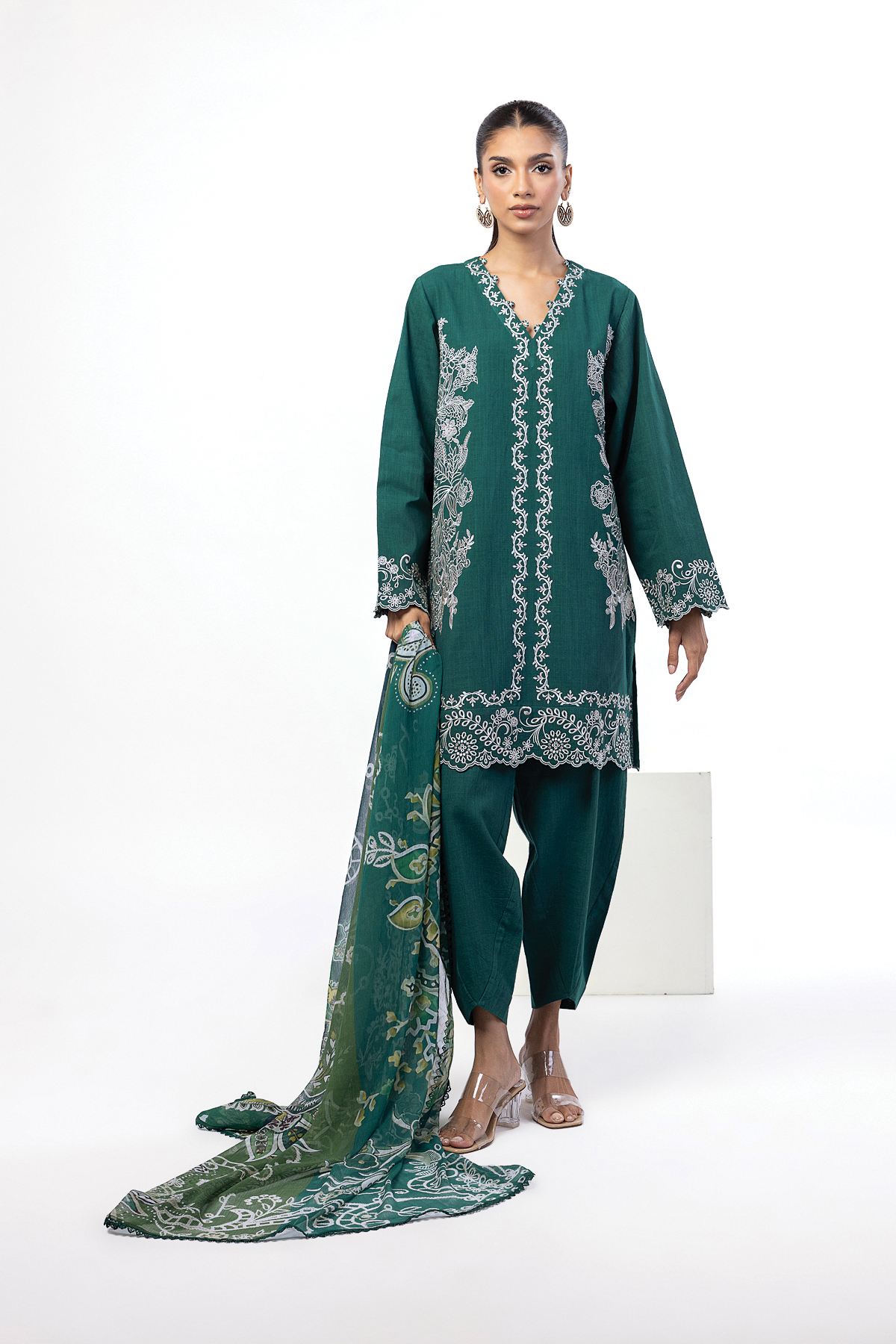 Embroidered Crosshatch Tailored 3 Piece - 1-26-101-A-C-VG