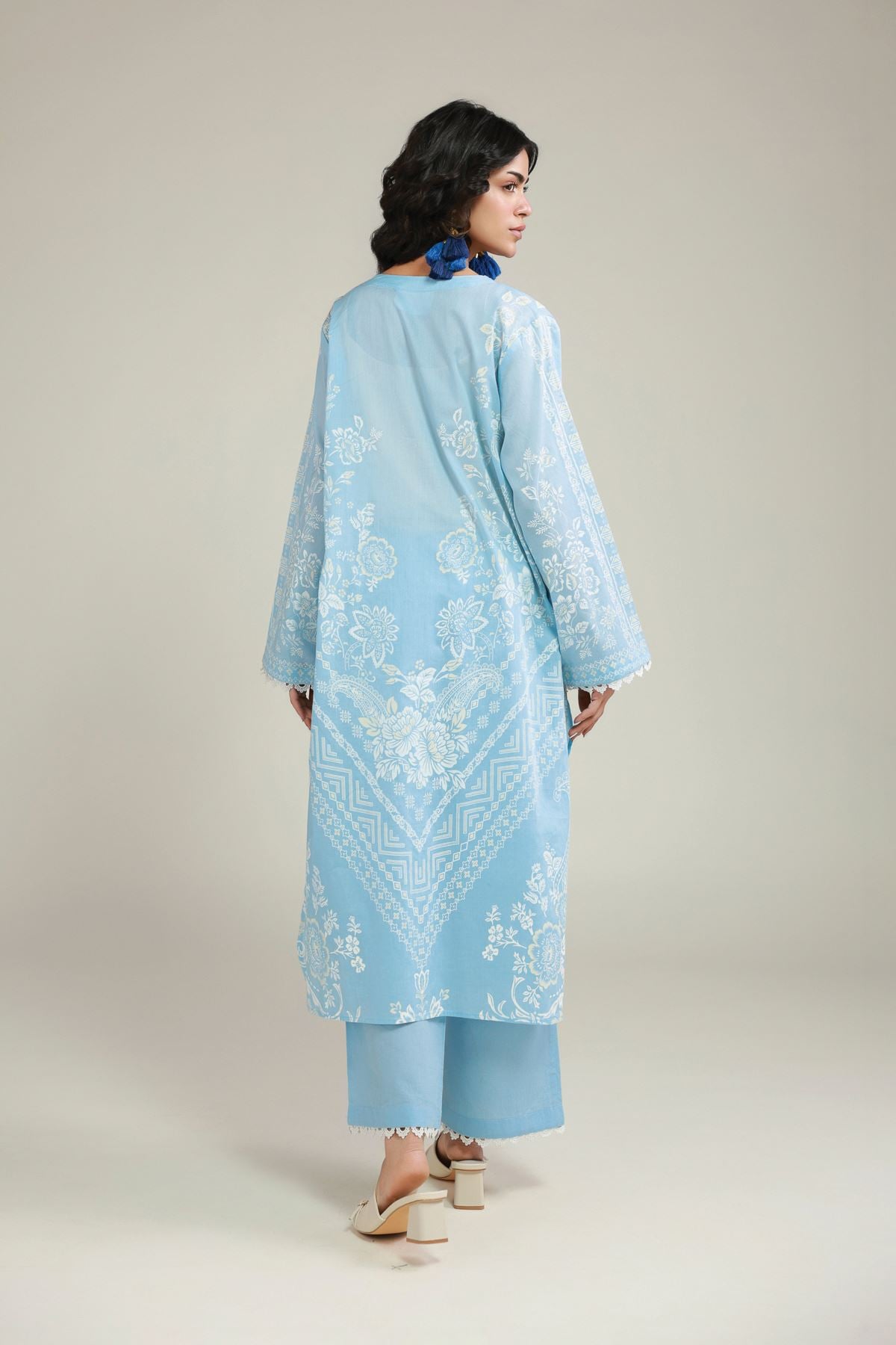 Embroidered Lawn Lawn Tailored Set - 12-26-115-F-B-VG