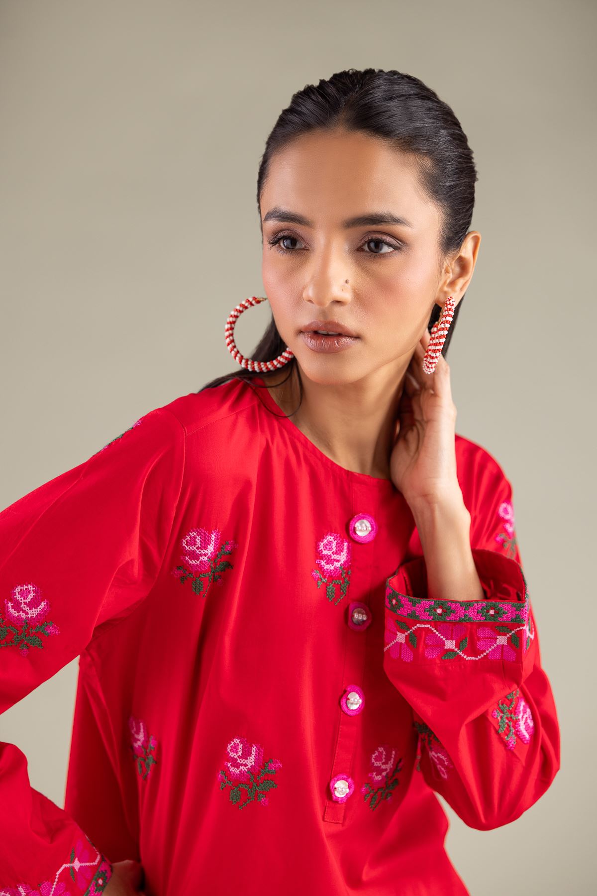 Embroidered Cambric Floral Round Neck Kurta - 1-26-114-A-B-VG