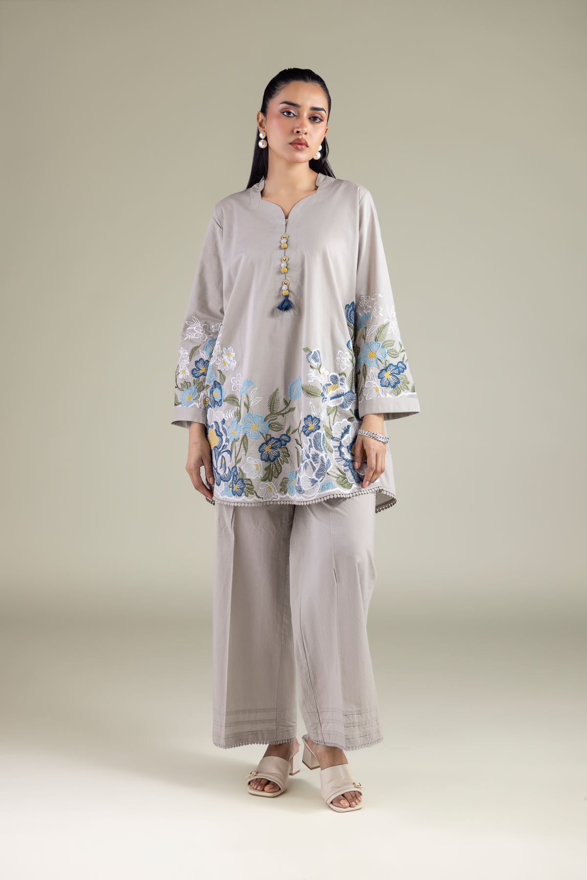 Embroidered Cambric Floral Cambric Kurta - 25-00-X2-08TB-VG