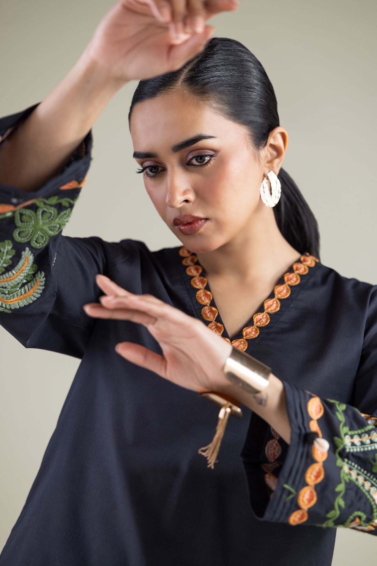 Embroidered Cambric Black Cambric Kurta - 1-26-133-A-D-VG