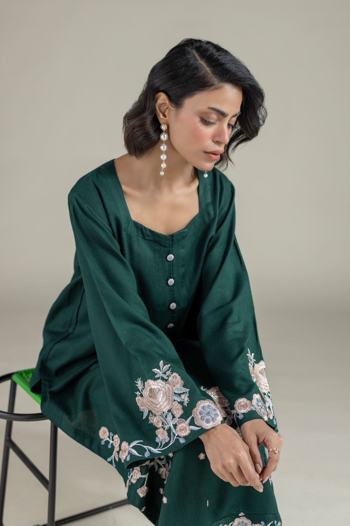 Embroidered Heavy Blended Viscose Floral Longline Kurta - 25-10-11E8-11TB-VG