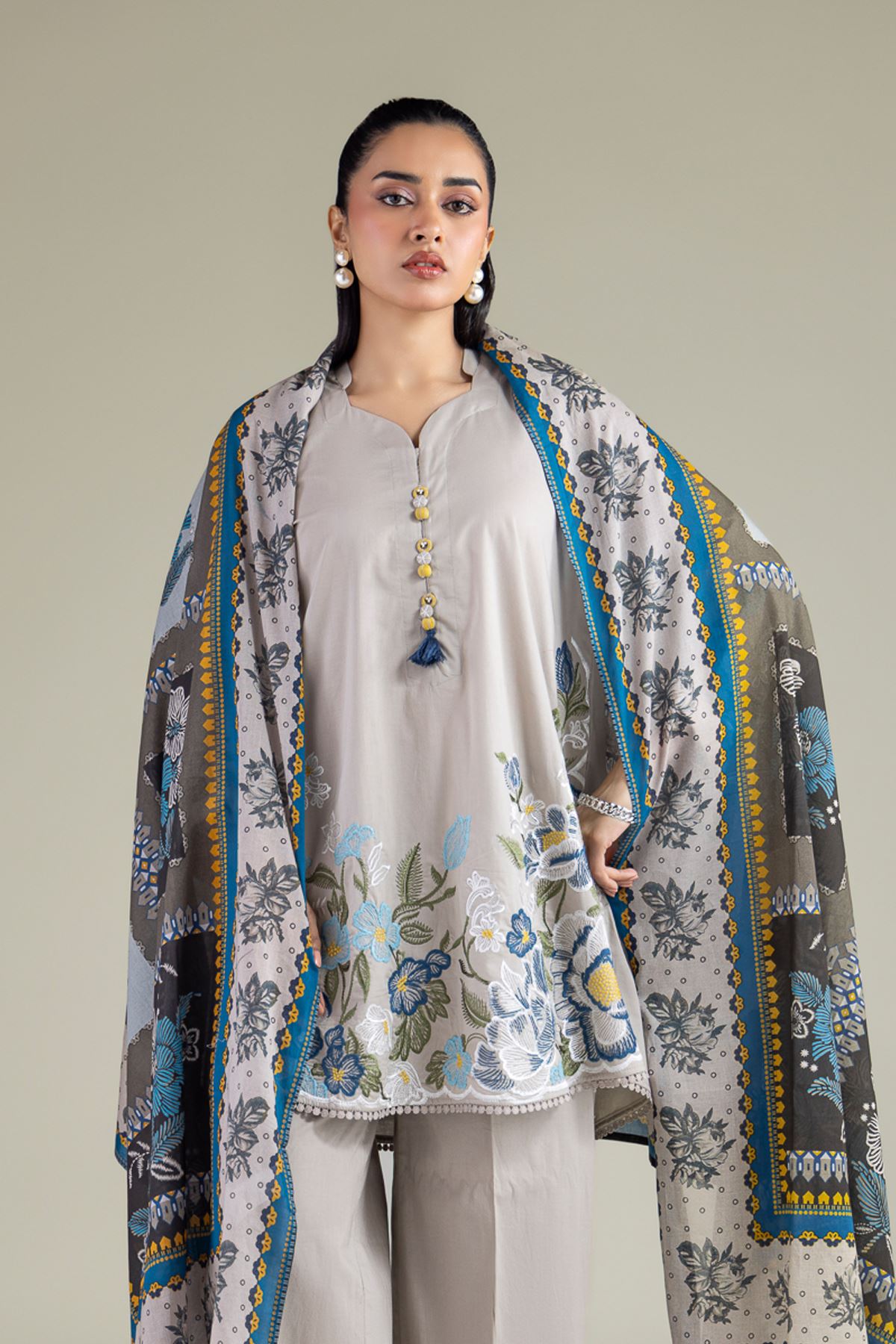 Embroidered Cambric Floral Cambric Kurta - 25-00-X2-08TB-VG