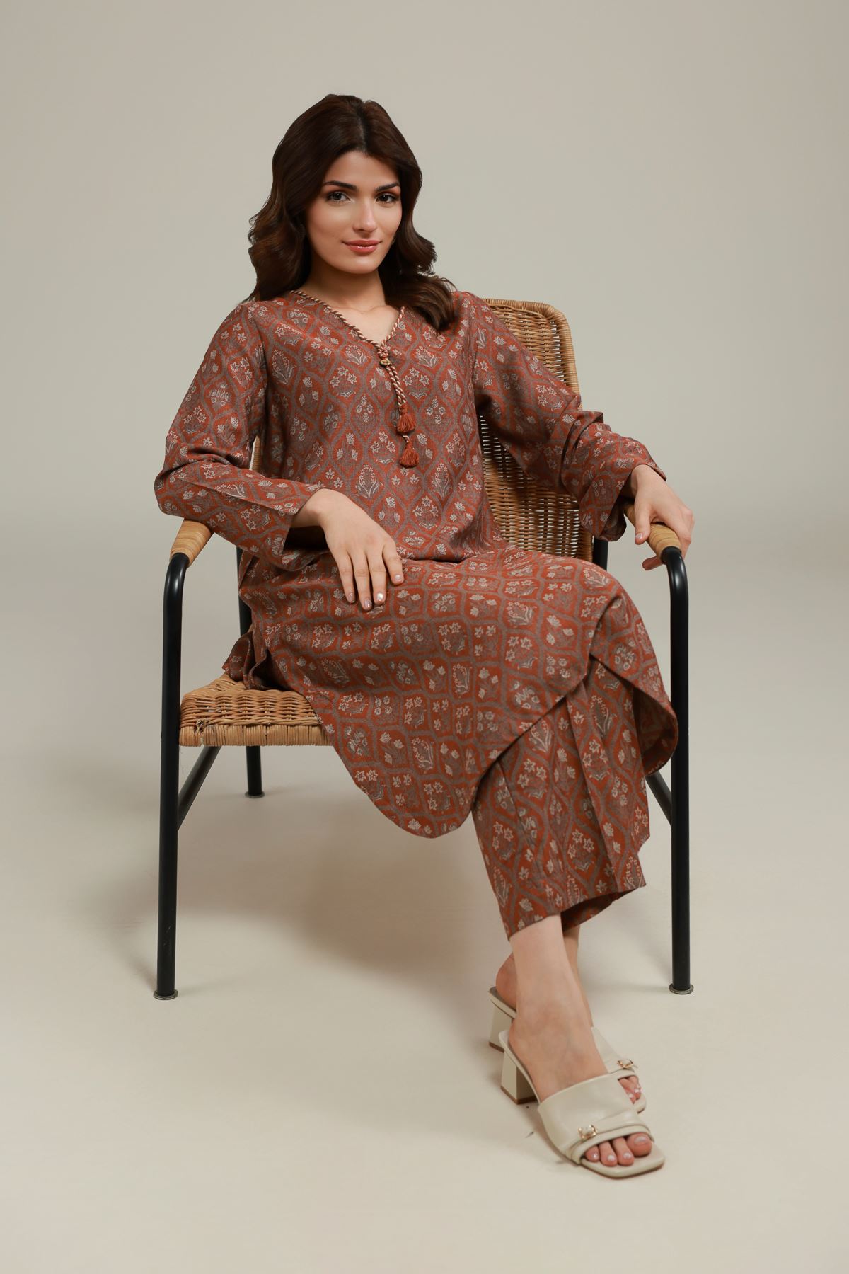 Dyed Jacquard Kurta - 25-10-11E9-07TB-VG
