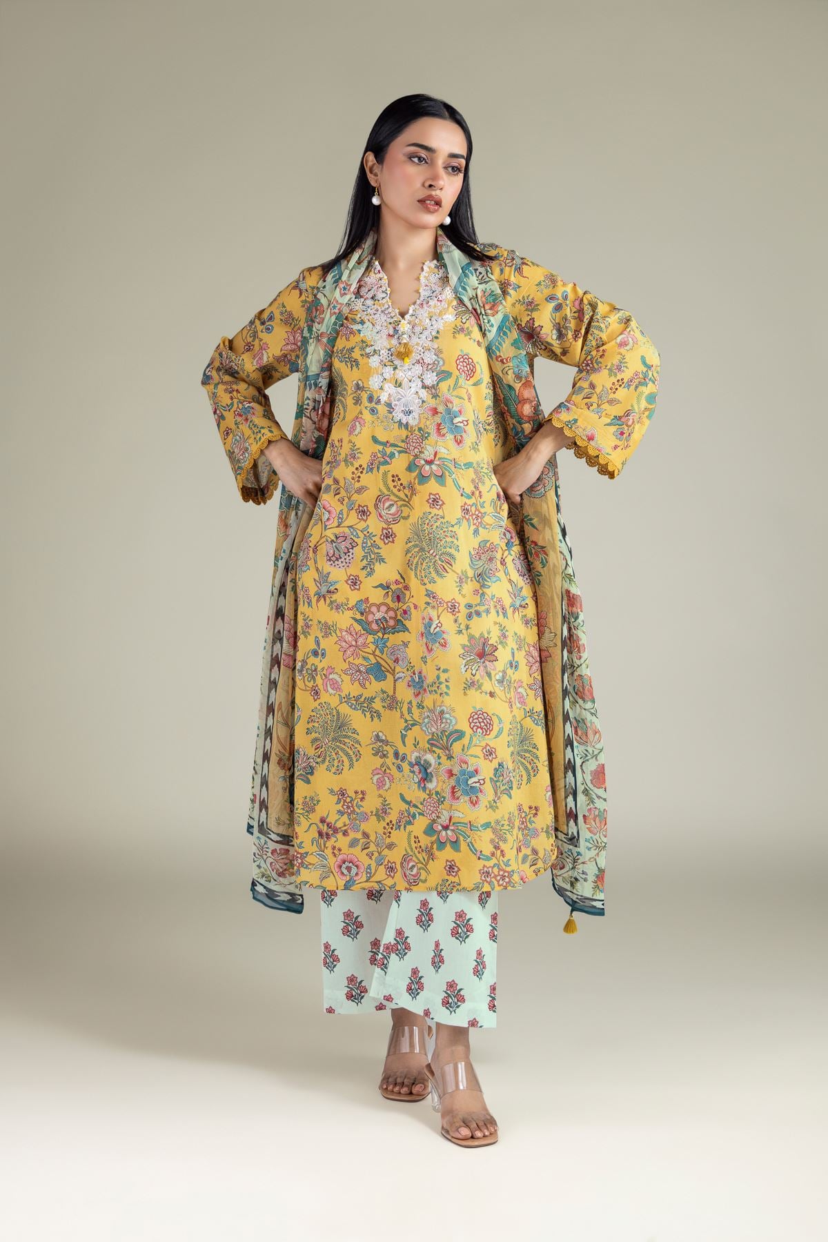 Embroidered Textured Lawn 3-Piece Tailored Lawn - T-A22-26-207FB1-VG