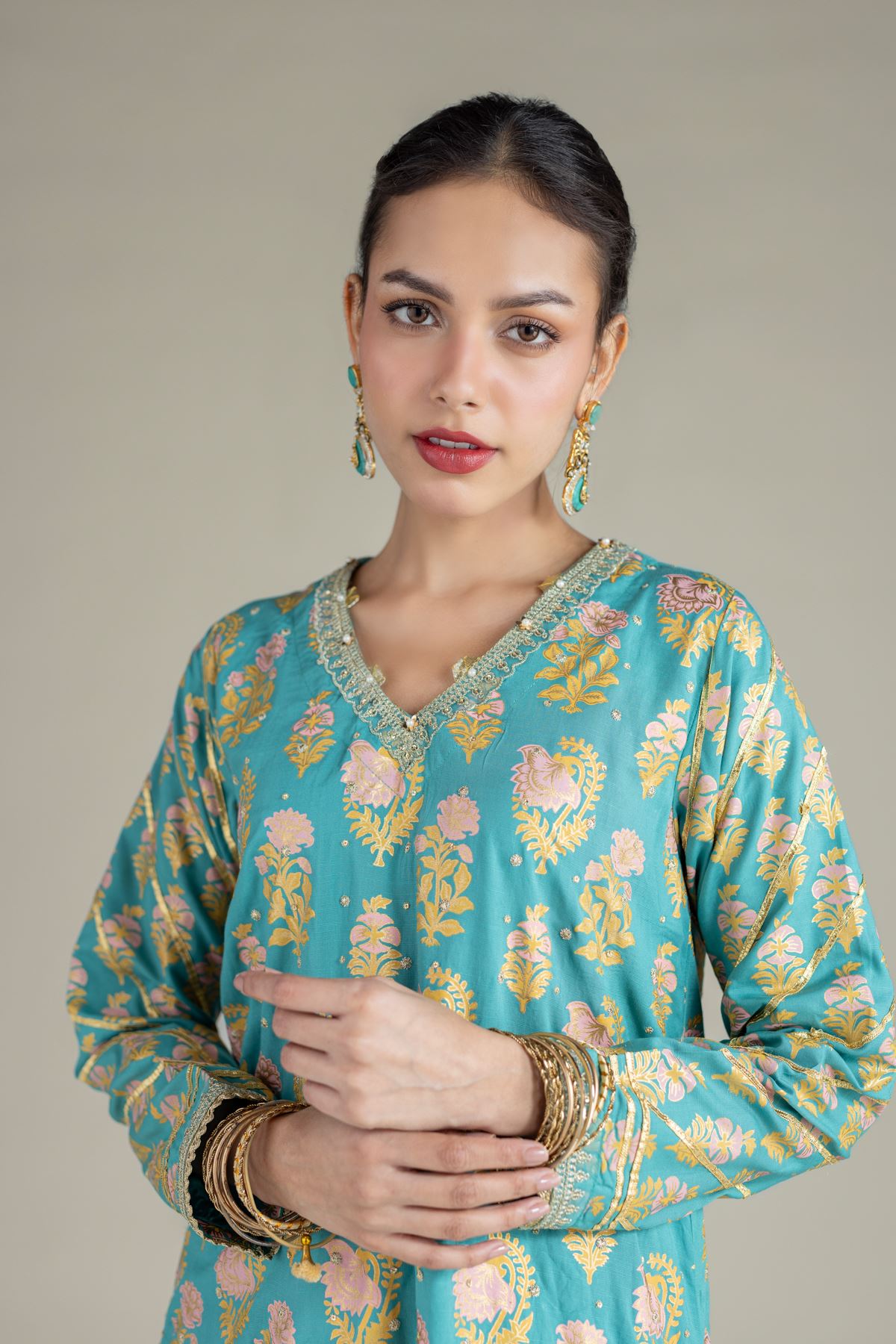 Embroidered Raw Silk Kurta - 25-09-11E3-07TA-VG