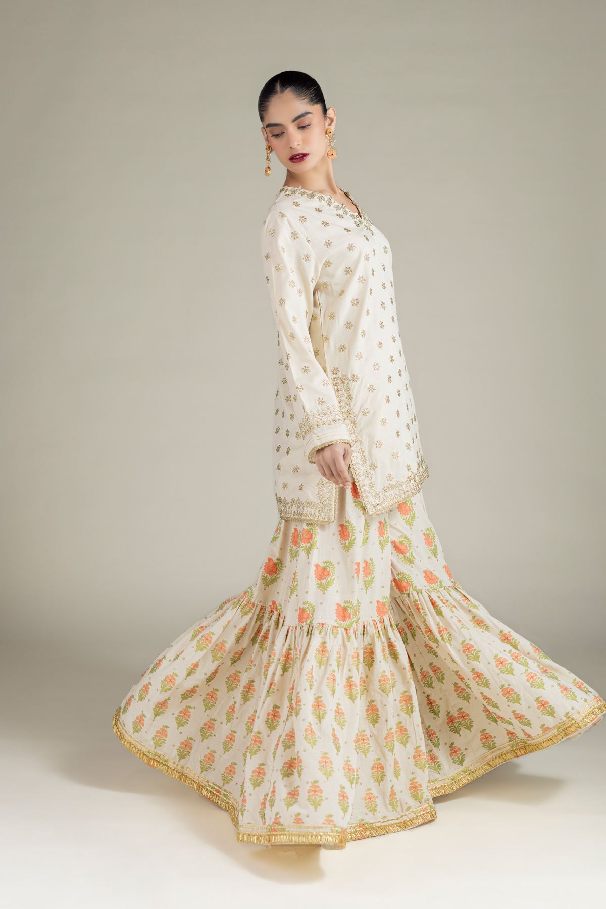 Embroidered Raw Silk Kurta - 25-09-10E4-10TB-VG