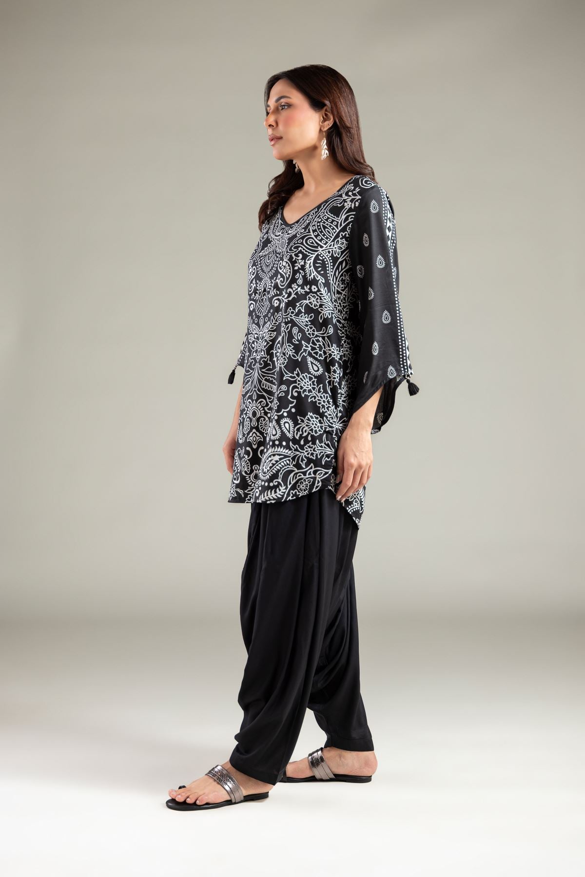 Printed Viscose Paisley V-Neck Kurta - 25-00-X2-08TB-VG
