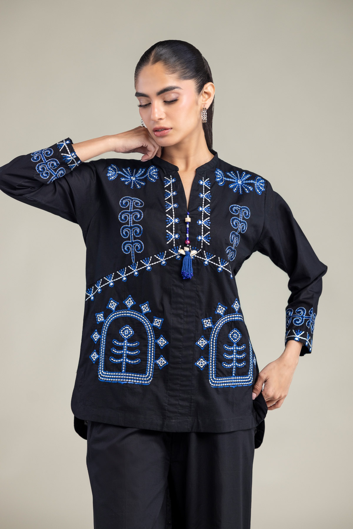 Embroidered Cambric Black V-neck Tunic - 1-26-102-A-F-VG