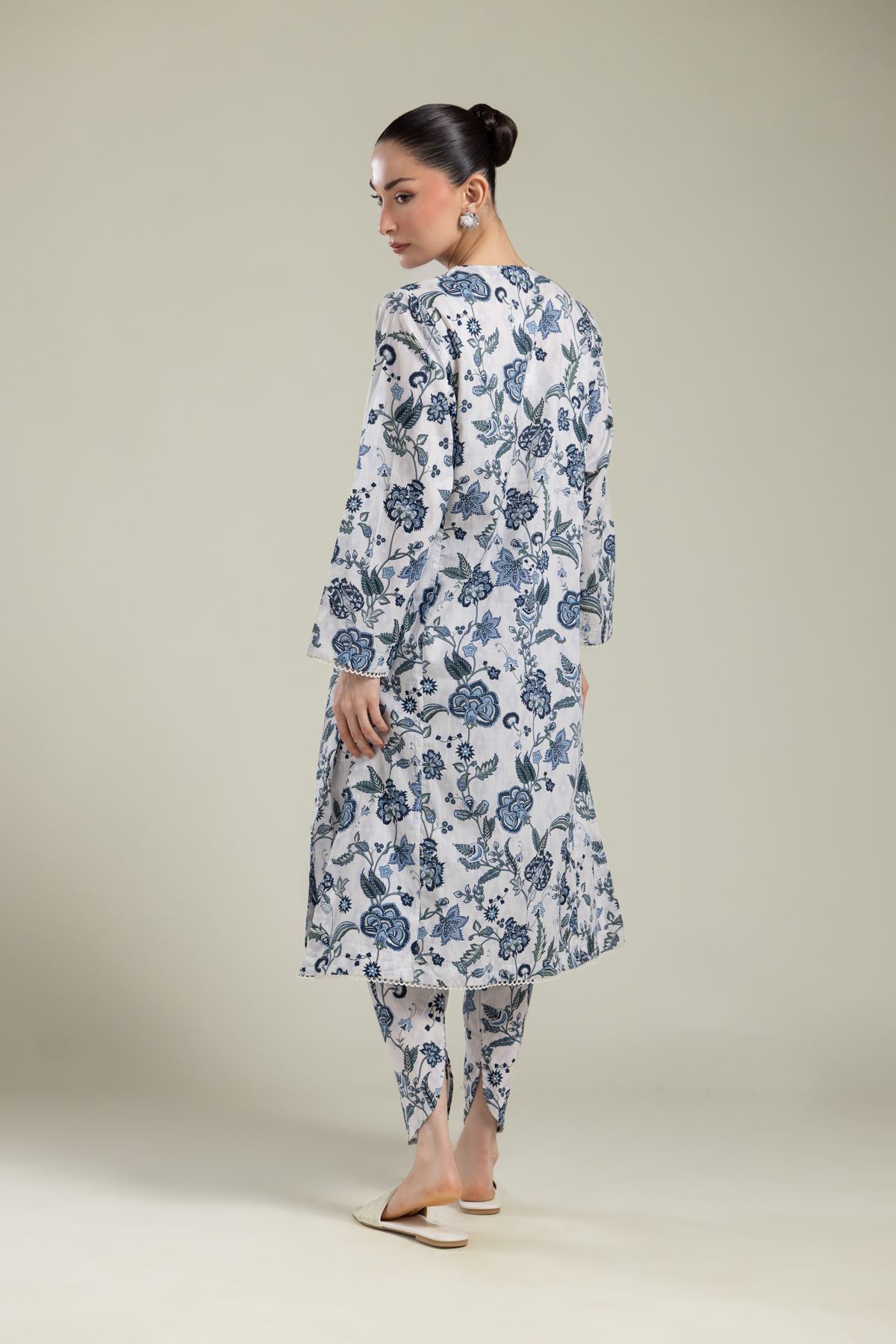 Embroidered Cambric Long Cambric Kurta - T-A112-26-108EI2-VG