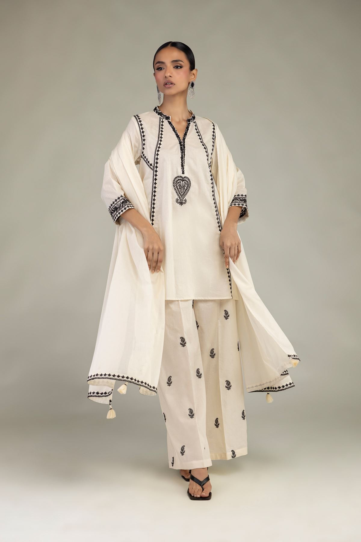Embroidered Cambric Cambric V-Neck Kurta - 1-26-226-A-I1-VG