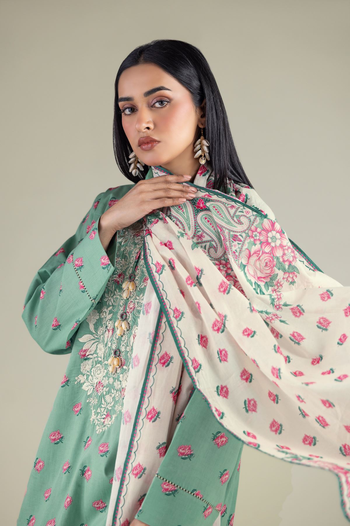 Embroidered Lawn Tailored 3-Piece Lawn - 8-26-204-A-C1-VG
