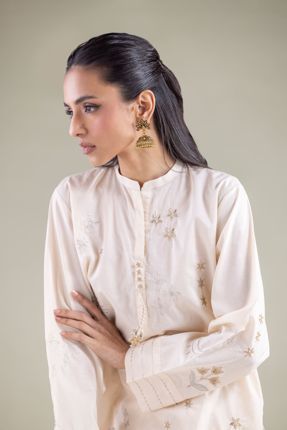 Embroidered Cambric Kurta - 1-26-108-A-F-VG