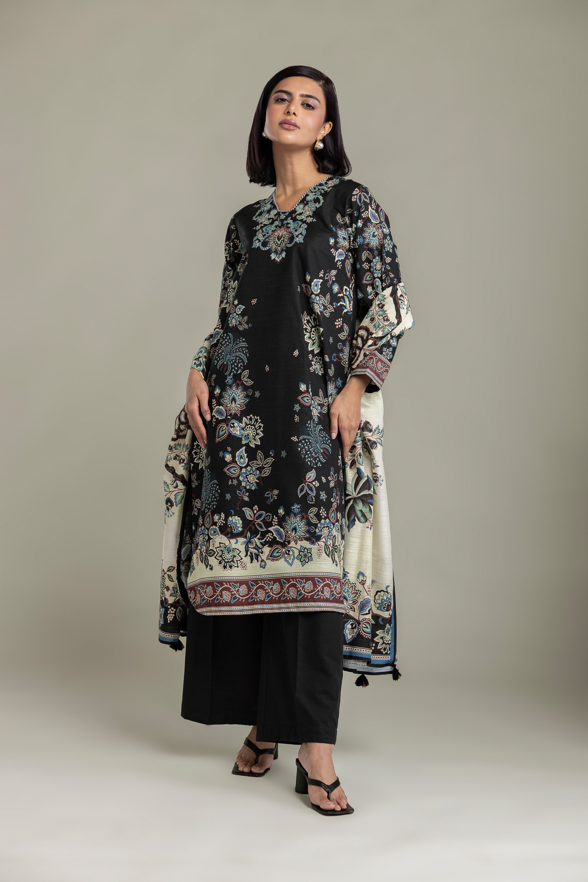 Printed Light Khaddar Tailored 3-Piece Set - 1-26-457-A-J1-VG