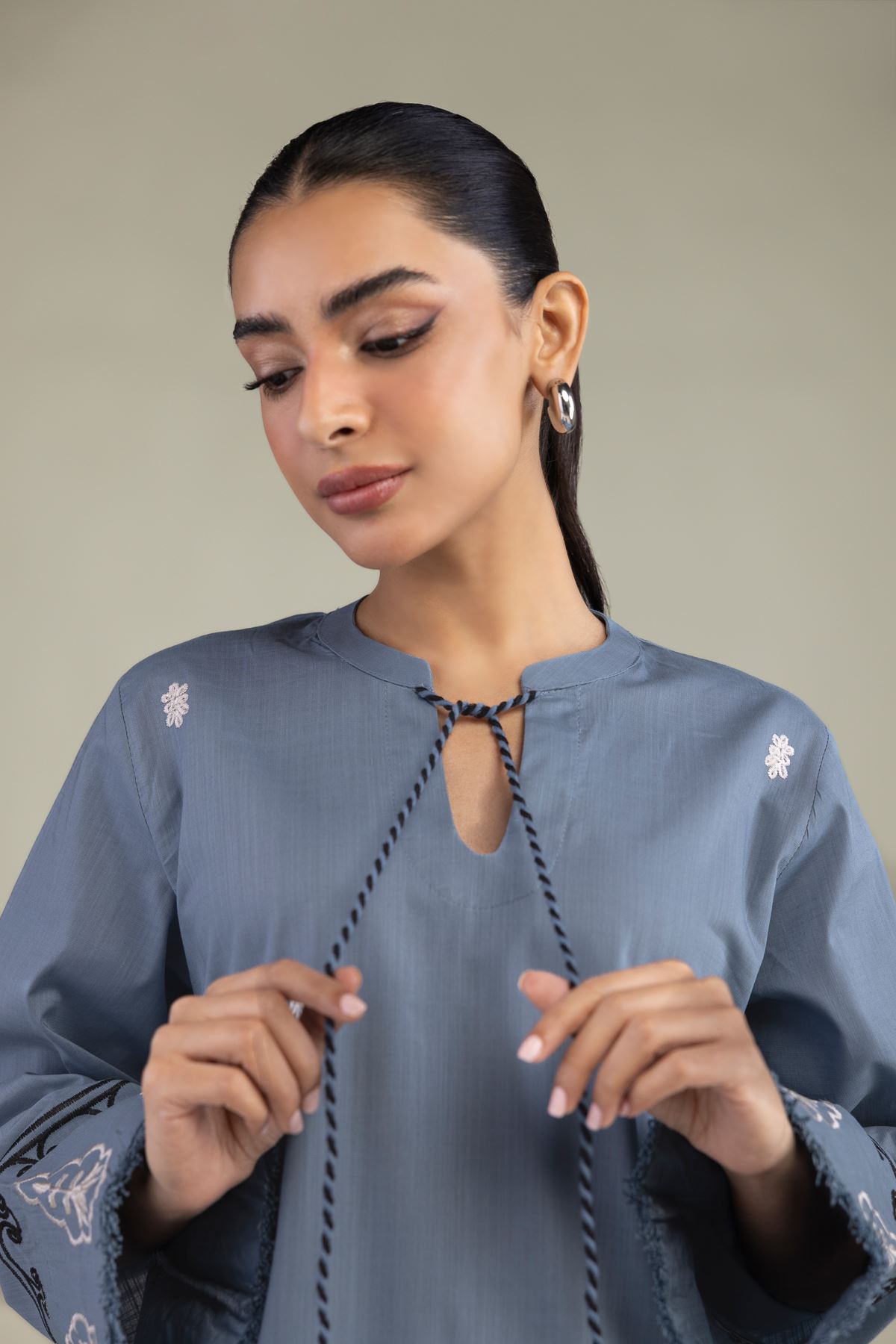 Textured Cotton Embroidered Blue Cotton Kurta - 25-07-7E2-08BB-VG