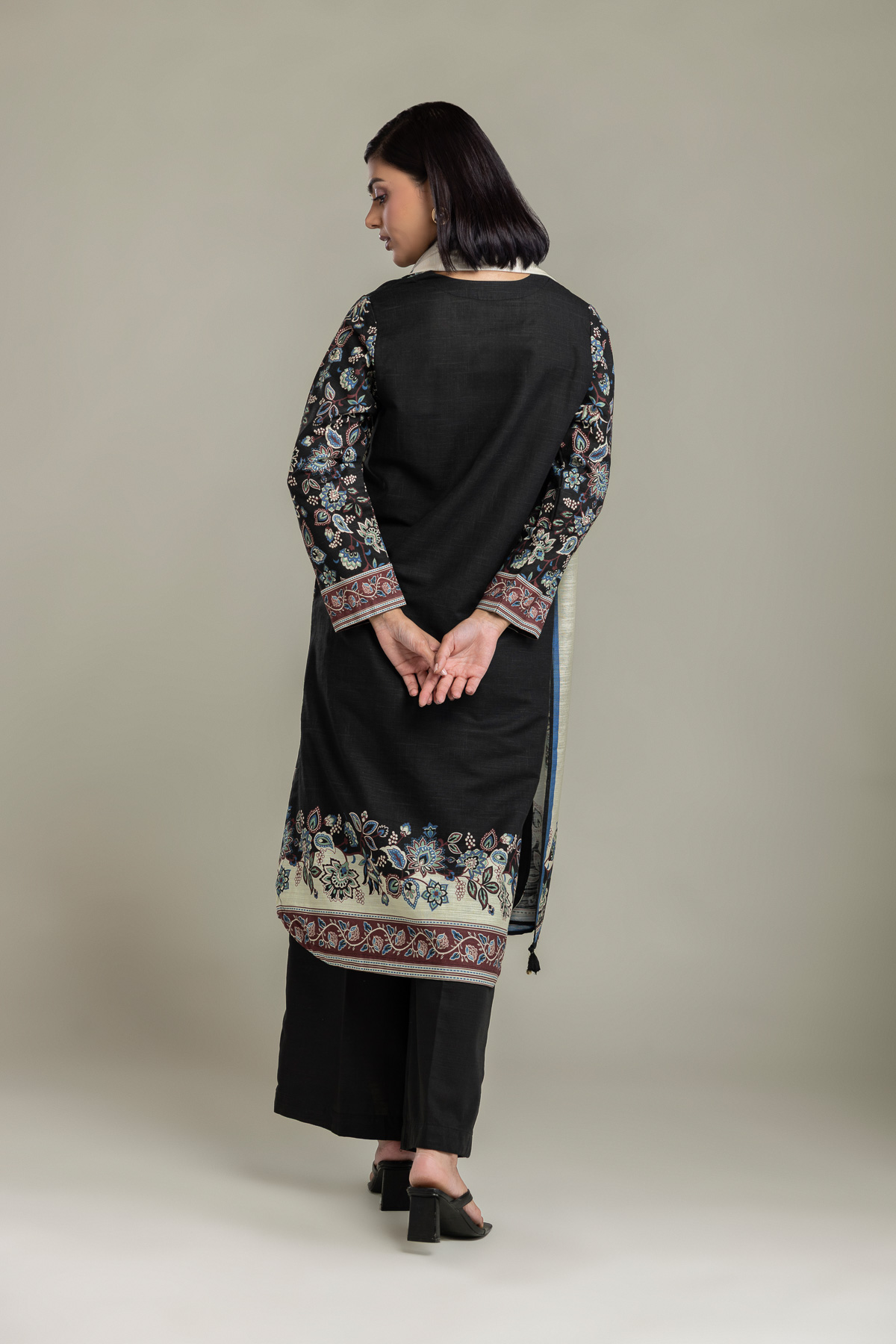 Printed Light Khaddar Tailored 3-Piece Set - 1-26-457-A-J1-VG